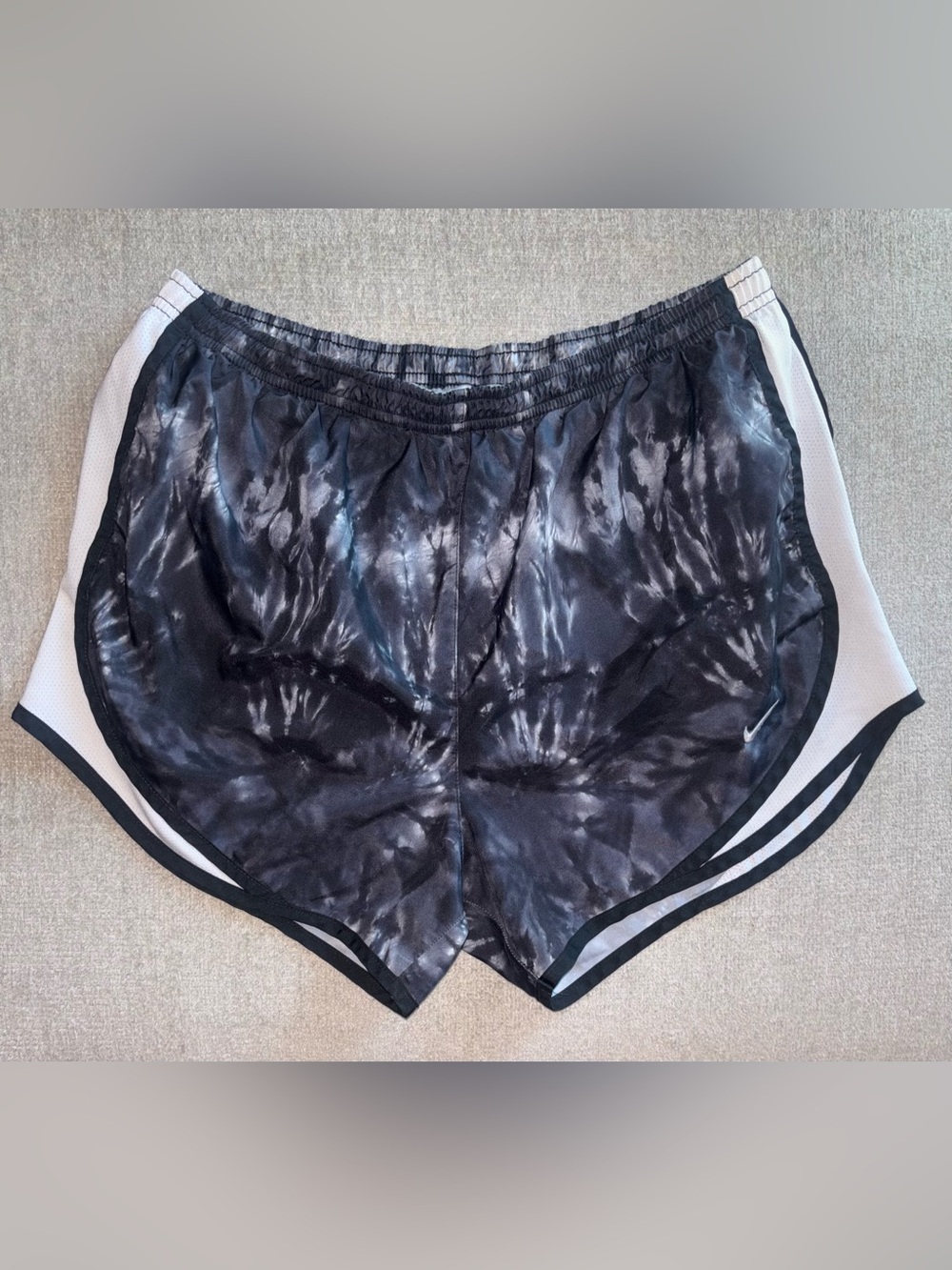 Nike Dri-FIT Black Gray Tie Dye Running Shorts | Women’s Medium | Athletic